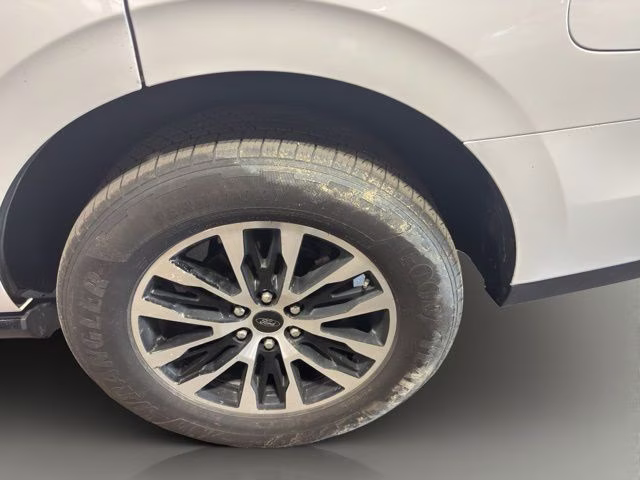 2025 Oxford White Ford Expedition Platinum 4X4 SUV