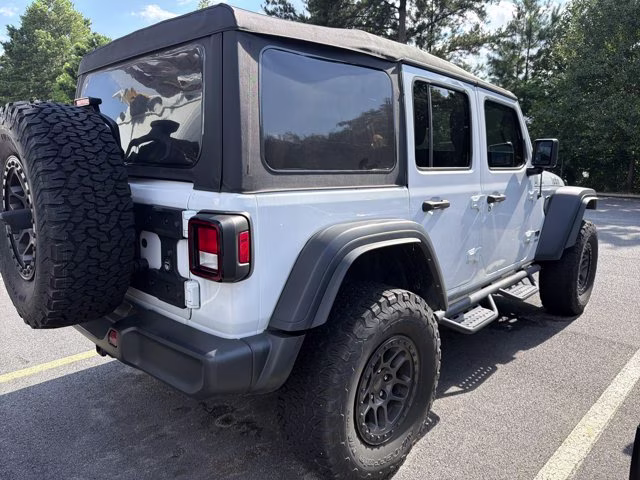 2022 Bright White Clearcoat Jeep Wrangler Unlimited Willys 4X4 Convertible
