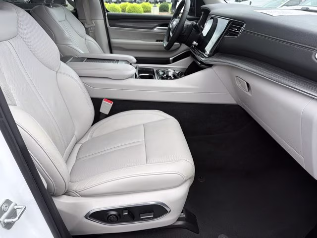 2024 Bright White Clearcoat Jeep Wagoneer L Series II RWD SUV