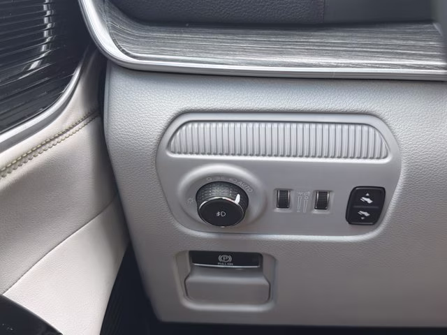 2024 Bright White Clearcoat Jeep Wagoneer L Series II RWD SUV