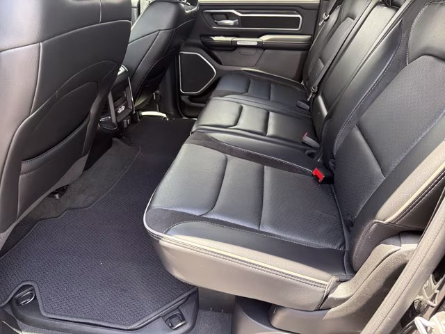 2023 Diamond Black Crystal Pearlcoat Ram 1500 Laramie 4X4 Truck
