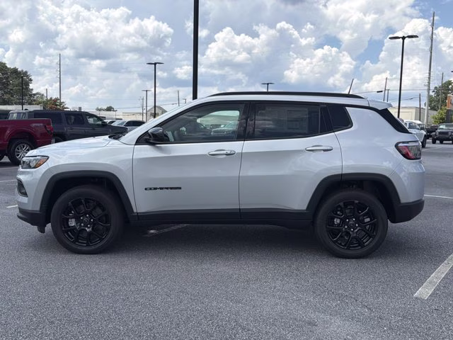 2026 Silver Zynith Metallic Clearcoat Jeep Compass Latitude Altitude 4X4 SUV