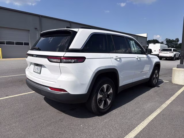 2022 Bright White Clearcoat Jeep Grand Cherokee 4xe 4xe 4X4 SUV