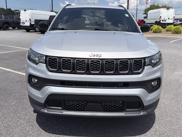 2026 Silver Zynith Metallic Clearcoat Jeep Compass Latitude Altitude 4X4 SUV