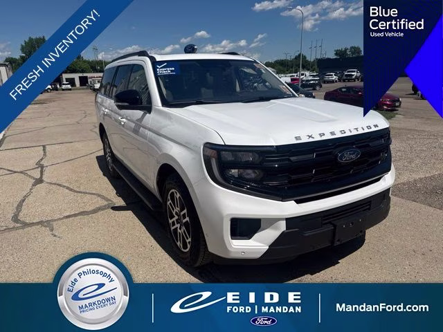 2025 White Metallic Ford Expedition Active 4X4 SUV