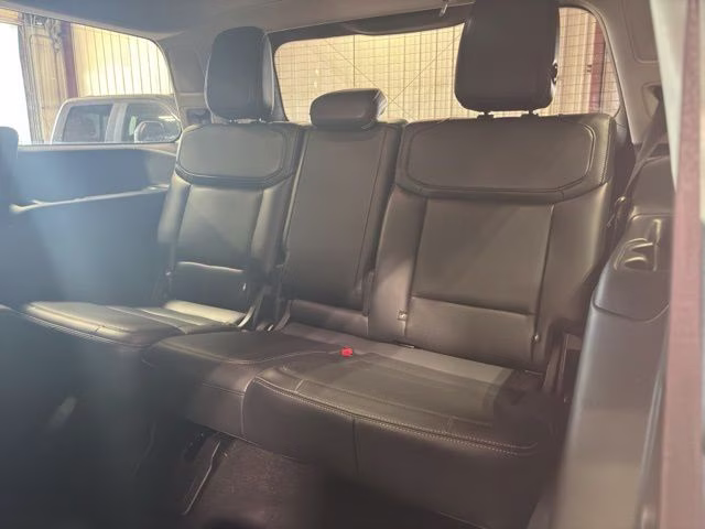 2025 Oxford White Ford Expedition Platinum 4X4 SUV