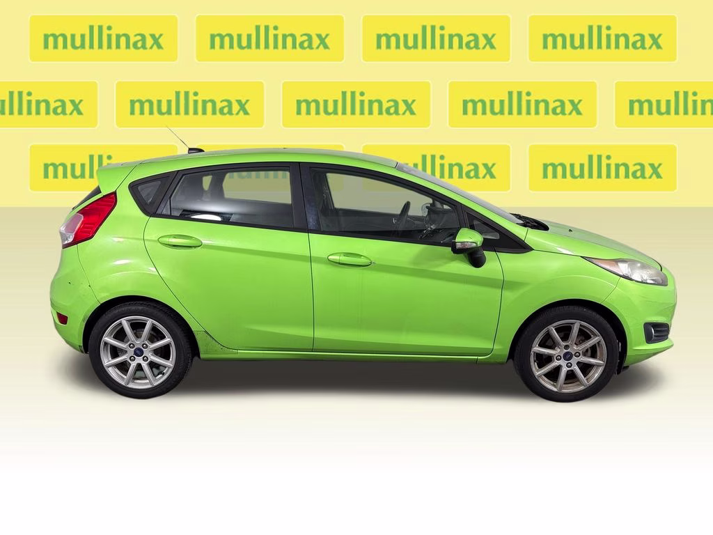 2015 Green Envy Metallic Tricoat Ford Fiesta SE FWD Hatchback