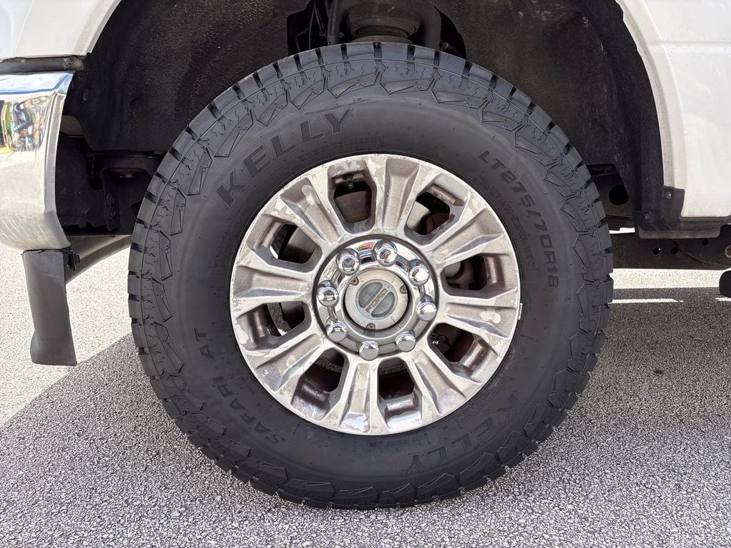 2022 Oxford White Ford Super Duty F-250 SRW XL 4X4 Truck