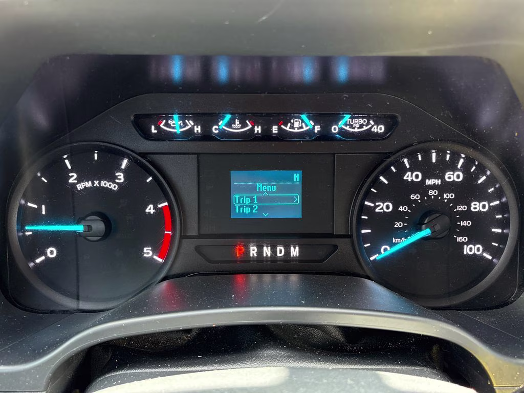 2022 Oxford White Ford Super Duty F-250 SRW XL 4X4 Truck