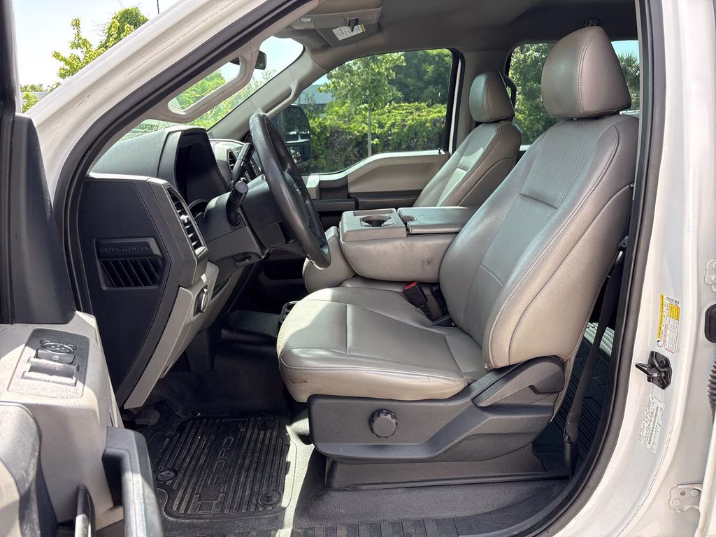 2022 Oxford White Ford Super Duty F-250 SRW XL 4X4 Truck