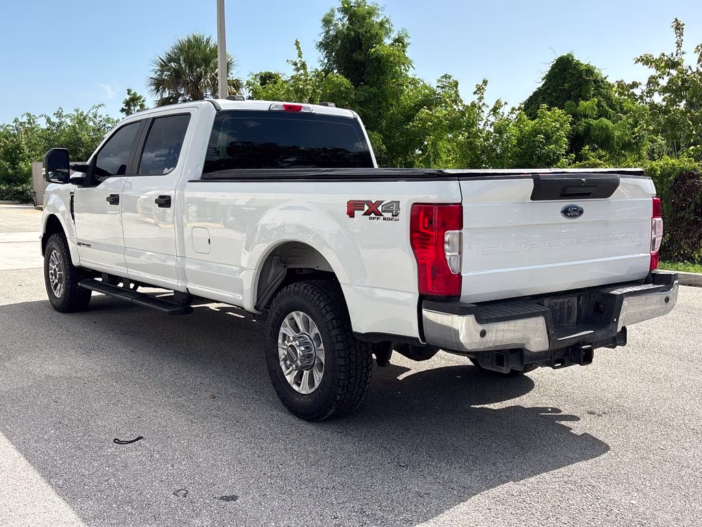 2022 Oxford White Ford Super Duty F-250 SRW XL 4X4 Truck