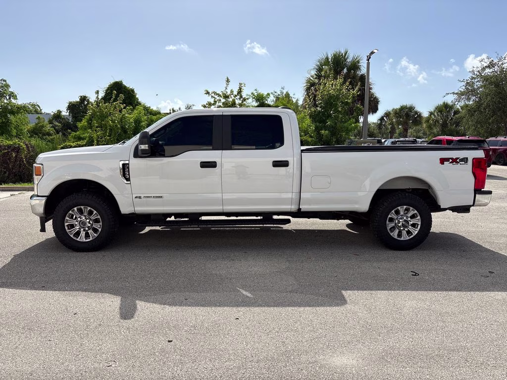 2022 Oxford White Ford Super Duty F-250 SRW XL 4X4 Truck