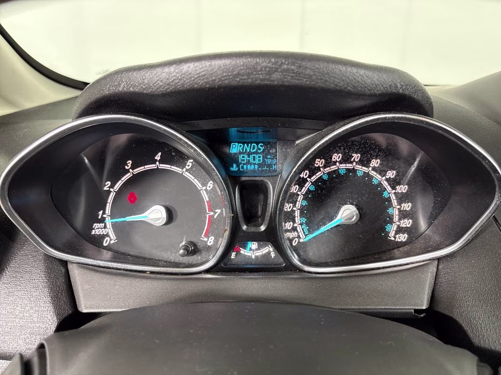 2015 Green Envy Metallic Tricoat Ford Fiesta SE FWD Hatchback