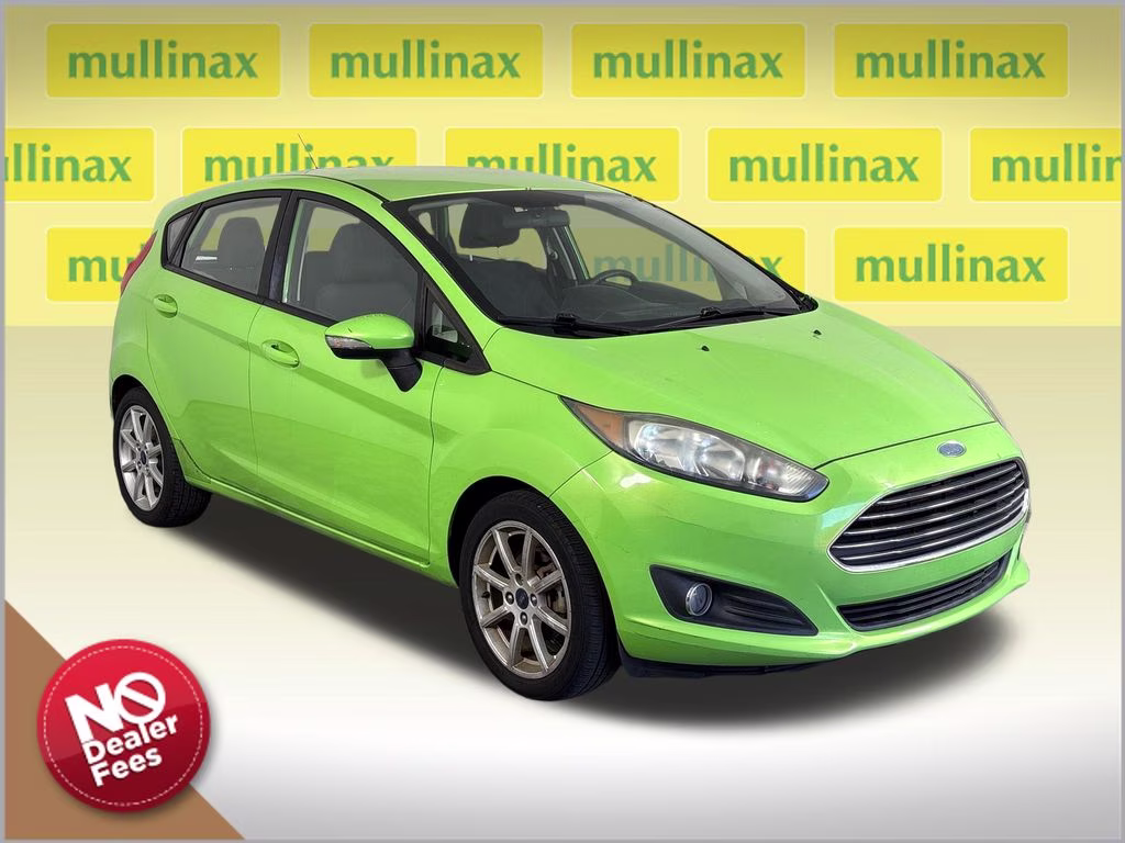 2015 Green Envy Metallic Tricoat Ford Fiesta SE FWD Hatchback