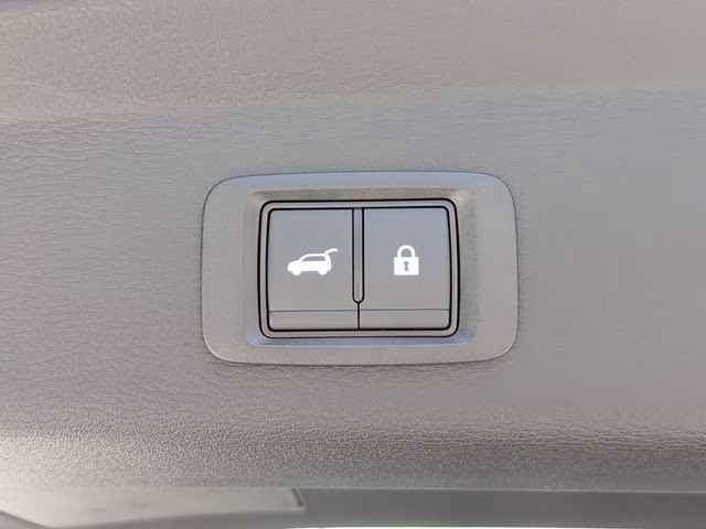 2026 Labrador Black Pearl Mitsubishi Outlander SE FWD SUV
