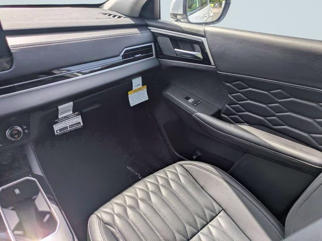 2026 White Diamond Mitsubishi Outlander SEL FWD SUV