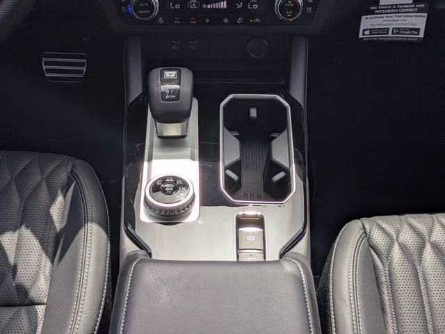 2026 White Diamond Mitsubishi Outlander SEL FWD SUV