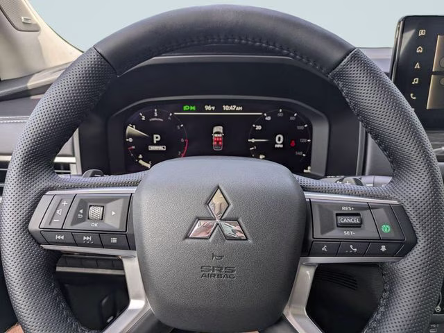 2026 White Diamond Mitsubishi Outlander SEL FWD SUV
