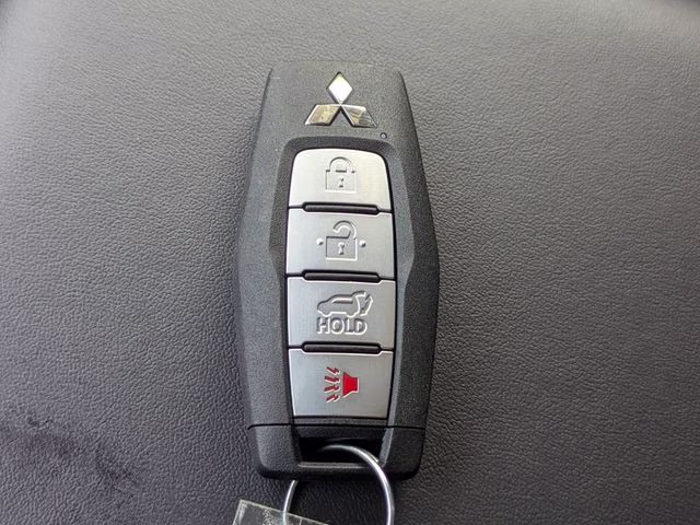2026 White Diamond Mitsubishi Outlander SEL FWD SUV
