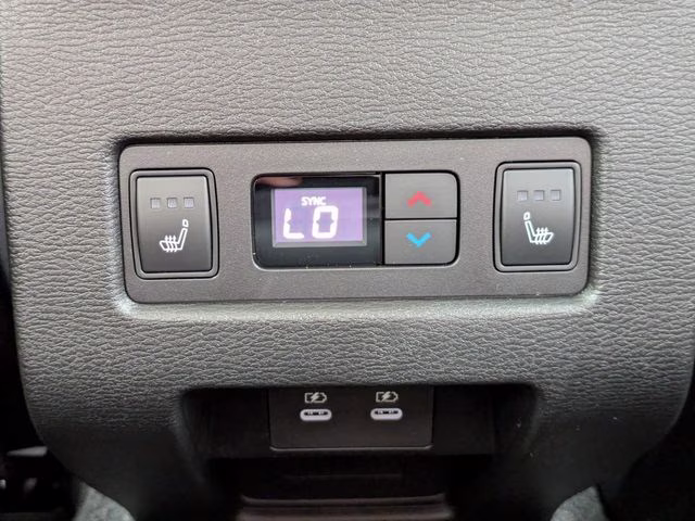 2026 Cosmic Blue Metallic Mitsubishi Outlander SEL FWD SUV