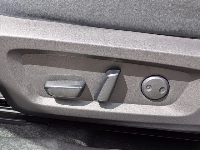 2026 Cosmic Blue Metallic Mitsubishi Outlander SEL FWD SUV