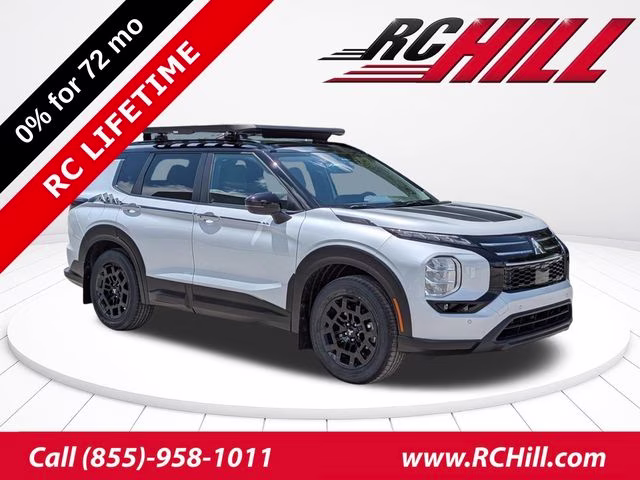 2026 White Diamond/Black Roof Mitsubishi Outlander Trail Edition AWD SUV