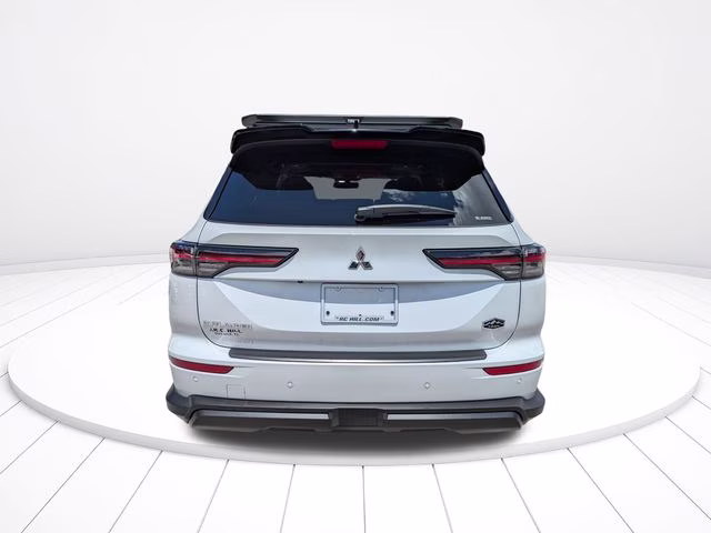 2026 White Diamond/Black Roof Mitsubishi Outlander Trail Edition AWD SUV