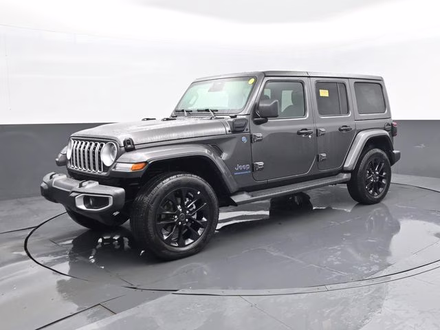 2025 Granite Crystal Metallic Clearcoat Jeep Wrangler Sahara 4xe 4X4 SUV