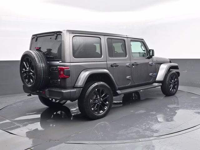 2025 Granite Crystal Metallic Clearcoat Jeep Wrangler Sahara 4xe 4X4 SUV