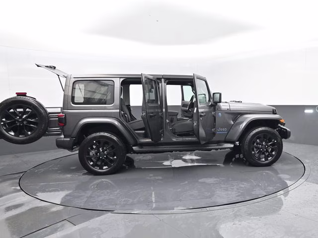 2025 Granite Crystal Metallic Clearcoat Jeep Wrangler Sahara 4xe 4X4 SUV