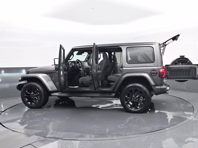 2025 Granite Crystal Metallic Clearcoat Jeep Wrangler Sahara 4xe 4X4 SUV