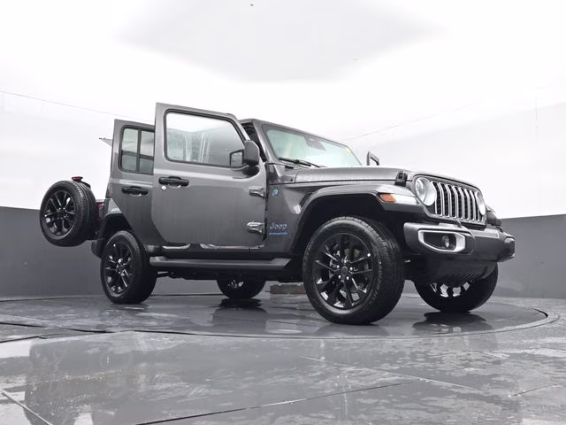 2025 Granite Crystal Metallic Clearcoat Jeep Wrangler Sahara 4xe 4X4 SUV