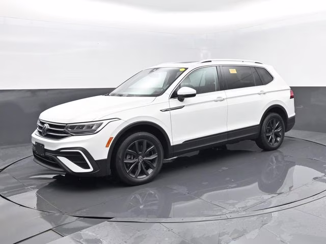 2022 Pure White Volkswagen Tiguan 2.0T SE AWD SUV