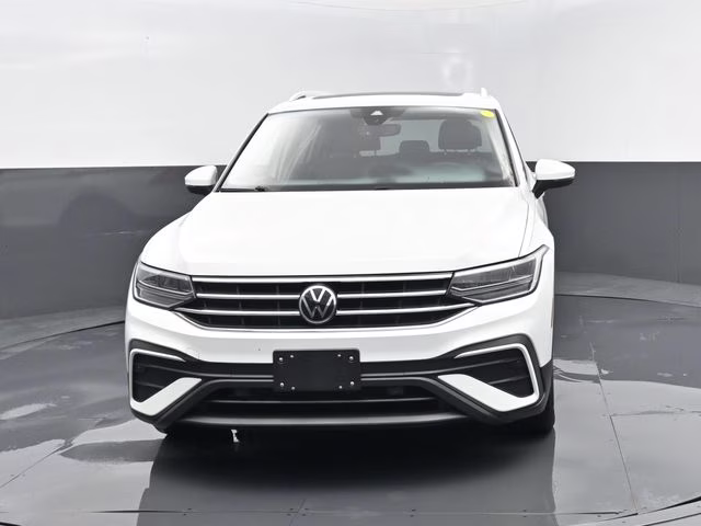 2022 Pure White Volkswagen Tiguan 2.0T SE AWD SUV