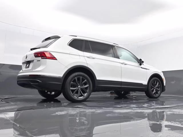 2022 Pure White Volkswagen Tiguan 2.0T SE AWD SUV