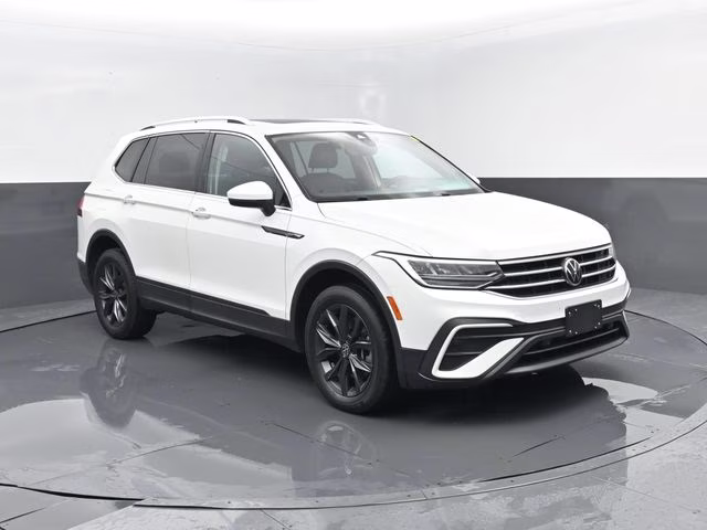 2022 Pure White Volkswagen Tiguan 2.0T SE AWD SUV