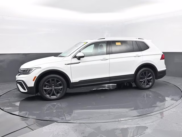 2022 Pure White Volkswagen Tiguan 2.0T SE AWD SUV