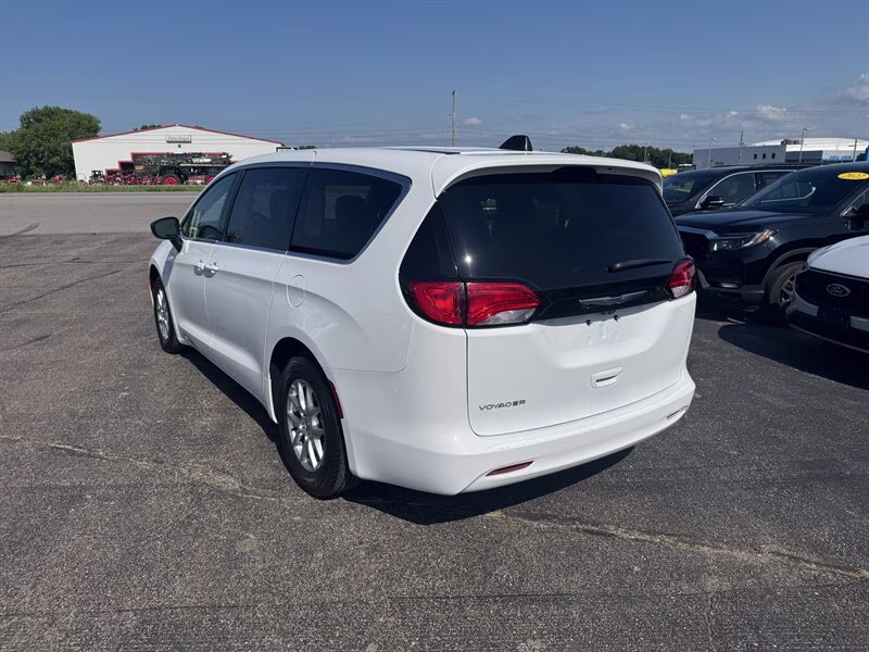 2024 Bright White Clear Coat Chrysler Voyager LX FWD Van