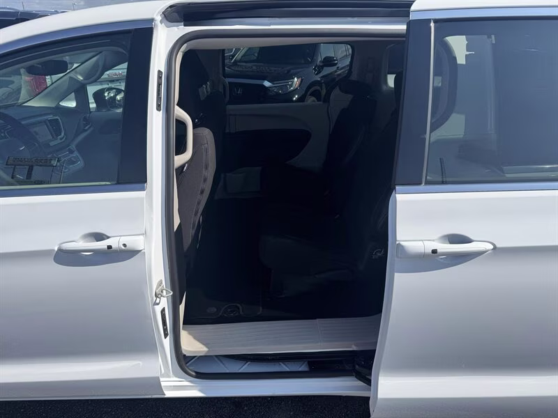 2024 Bright White Clear Coat Chrysler Voyager LX FWD Van
