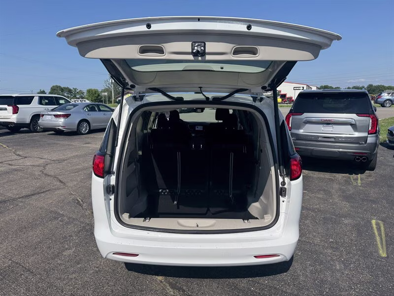 2024 Bright White Clear Coat Chrysler Voyager LX FWD Van