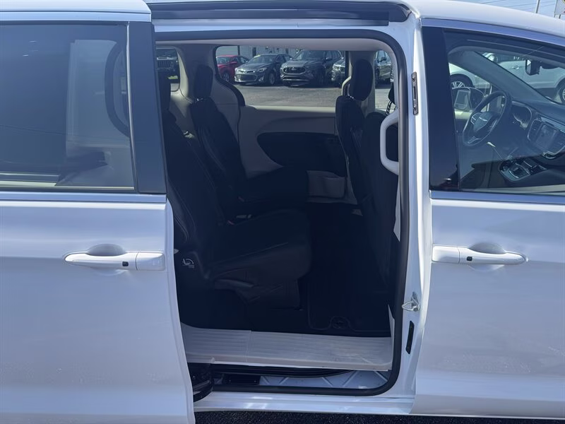 2024 Bright White Clear Coat Chrysler Voyager LX FWD Van