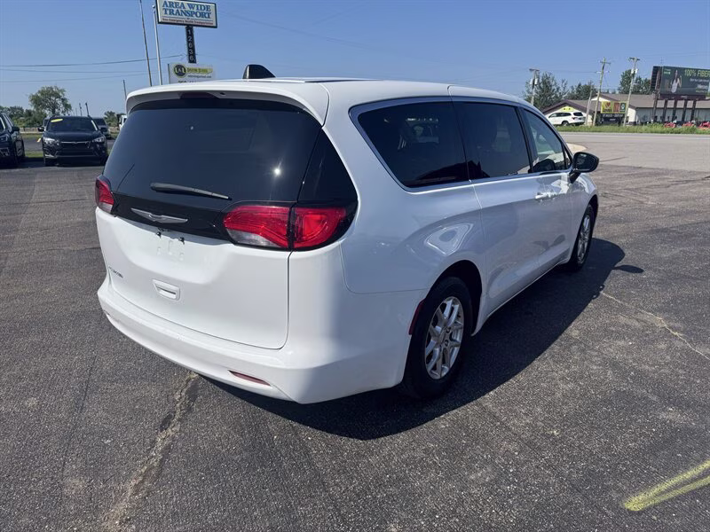 2024 Bright White Clear Coat Chrysler Voyager LX FWD Van