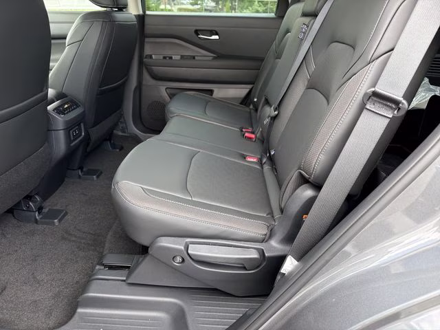 2026 Gun Metallic Nissan Pathfinder SL FWD SUV