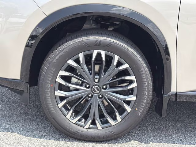 2026 Champagne Silver Metallic Nissan Rogue Platinum AWD SUV