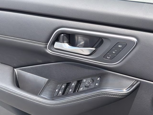 2026 Champagne Silver Metallic Nissan Rogue Platinum AWD SUV
