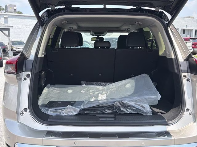 2026 Champagne Silver Metallic Nissan Rogue Platinum AWD SUV
