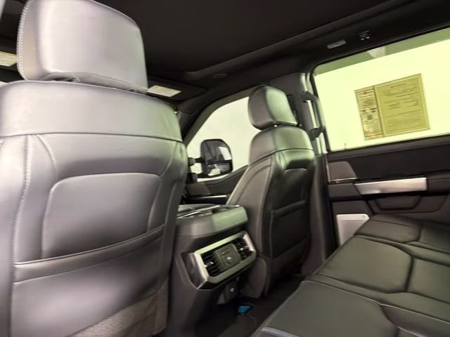 2025 White Metallic Ford Super Duty F-350 SRW Platinum 4X4 Truck