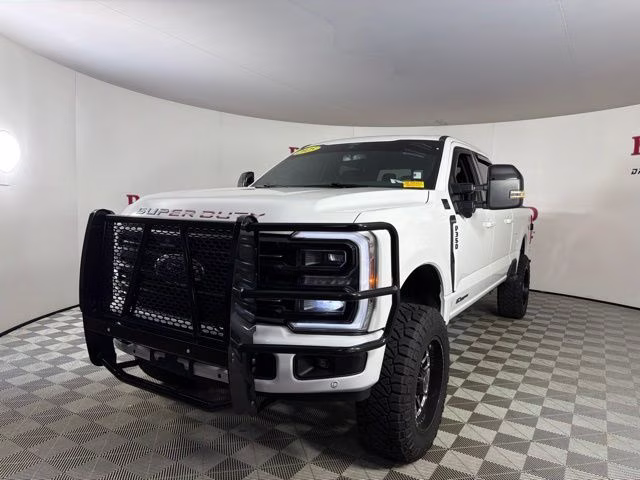 2025 White Metallic Ford Super Duty F-350 SRW Platinum 4X4 Truck