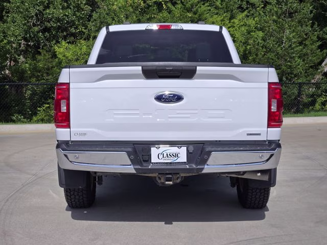 2023 Oxford White Ford F-150 XLT 4X4 Truck
