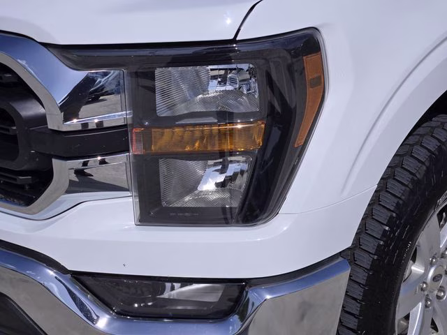 2023 Oxford White Ford F-150 XLT 4X4 Truck